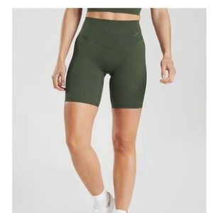 Gymshark Elevate Cycling Shorts - Moss Olive 

Medium